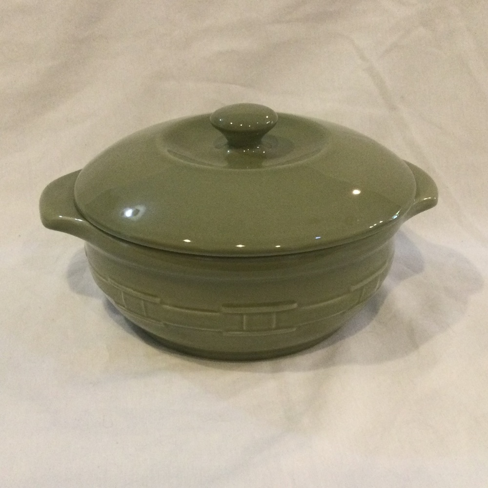 Longaberger Pottery Woven Traditions Sage 3 Quart Covered Casserole Dish - NEW